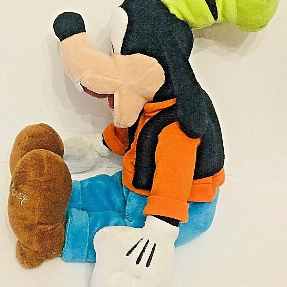 Disney Store Goofy Plush Stuffed Toy Classic Outfit Character Doll Hat 18” - Picture 9 of 16